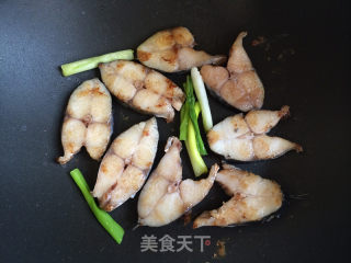 香煎马鲛鱼的做法步骤：6
