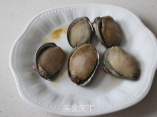 浇汁鲍鱼的做法步骤：1