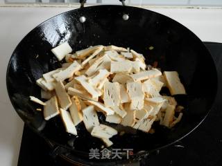 锅盔回锅肉的做法步骤：9