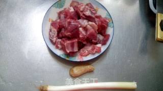 家常红烧排骨的做法步骤：1