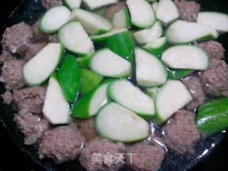 丝瓜丸子粉丝汤的做法步骤：6