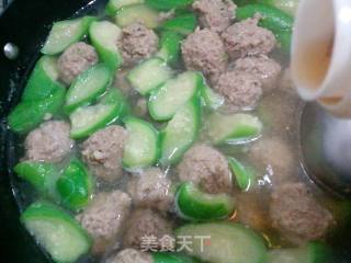 丝瓜丸子粉丝汤的做法步骤：8
