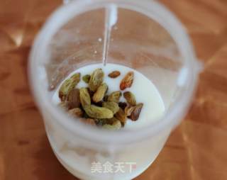 葡萄干酸奶雪糕的做法步骤：2