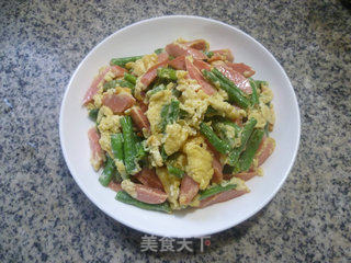 火腿肠带豆炒鸡蛋的做法步骤：10