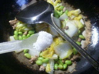 肉末毛豆炒娃娃菜的做法步骤：11