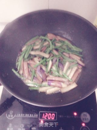 茄子炒豆角的做法步骤：7