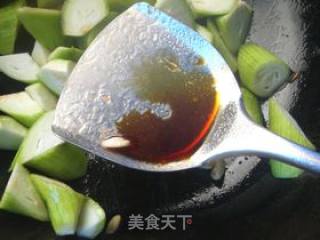 丝瓜炒荔枝的做法步骤：6