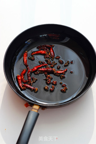 【辣味土豆烧牛腩】的做法步骤：4