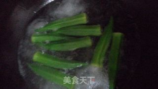 蒜香秋葵的做法步骤：1
