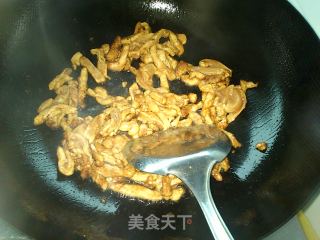黑椒鸡丝娃娃菜的做法步骤：2