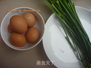 韭苔炒蛋的做法步骤：1