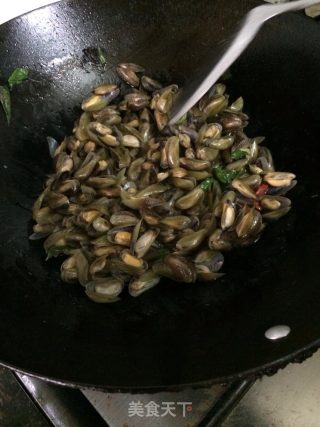 金不换炒薄壳的做法步骤：3