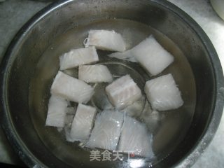肉质细嫩的龙利鱼鱼元的做法步骤：2