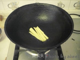 萨拉米披萨的做法步骤：3