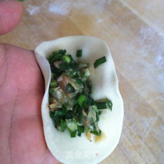 三鲜锅贴的做法步骤：10
