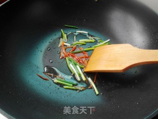 木耳炒豆芽的做法步骤：6