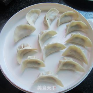香脆锅贴的做法步骤：2
