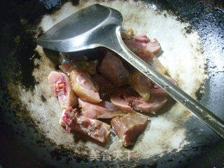 洋葱炒腊鸡腿的做法步骤：5