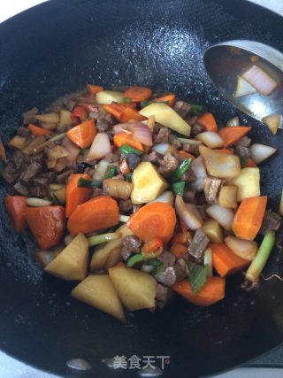 牛肉炖时蔬的做法步骤：11