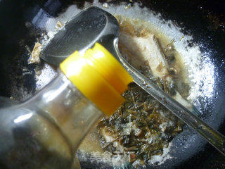 梅干菜烧橡皮鱼的做法步骤：7
