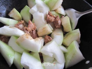简单小菜---贴骨肉炖冬瓜的做法步骤：6