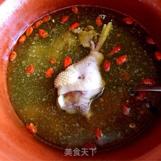 竹荪炖鹅的做法步骤：5