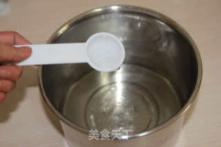 巧克力夹心方块蛋糕—— 华丽丽的感觉，香醇微苦的做法步骤：1