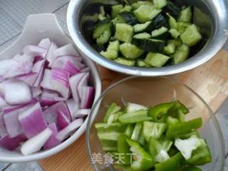 黄瓜杂拌的做法步骤：1
