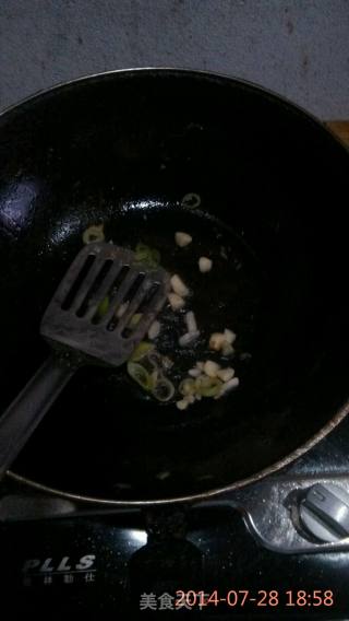 番茄烧土豆的做法步骤：4
