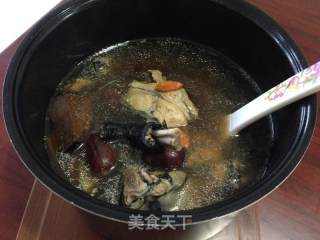 【灵芝乌鸡汤】----安神补气的做法步骤：6