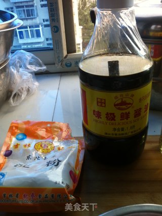 土豆洋葱红烧肉焖饭的做法步骤：2