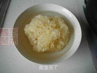 银耳绿豆粥的做法步骤：1