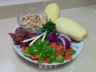 干锅土豆的做法步骤：1