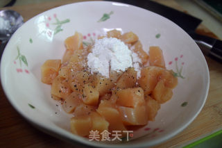 宫保鸡丁的做法步骤：1