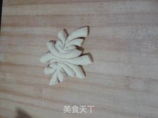 菊花馒头-自制花式馒头的做法步骤：6