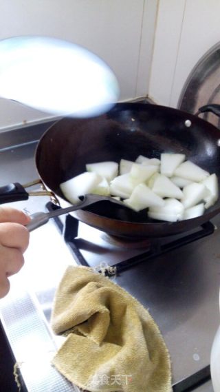 酱香冬瓜的做法步骤：2