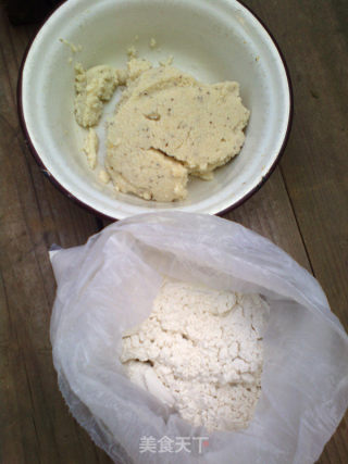 豆渣油酥饼的做法步骤：1