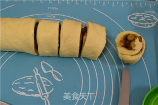 【香郁葡萄干肉桂卷】的做法步骤：13