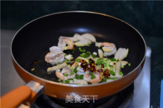 【芦笋鲜虾手作面】的做法步骤：3