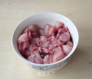 鲜香干锅兔的做法步骤：1
