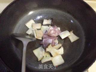 【黑椒培根炒杏鲍菇】的做法步骤：3