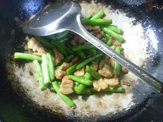 肉片炒梅豆的做法步骤：9