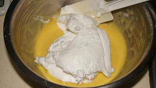原味戚风蛋糕的做法步骤：14