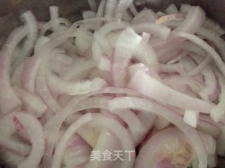 洋葱炒兔肉的做法步骤：2