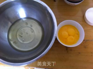 可可戚风蛋糕的做法步骤：1