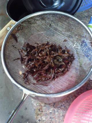自制简易奶茶的做法步骤：4