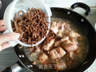 豆角红焖肉的做法步骤：7