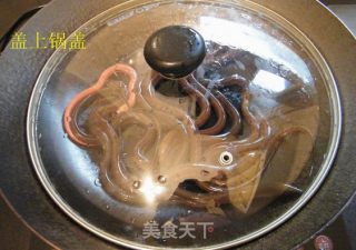 盘龙炒蒜苔的做法步骤：2