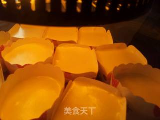 戚风纸杯蛋糕的做法步骤：9
