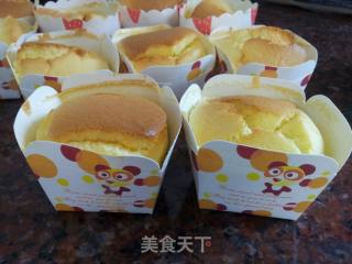 戚风纸杯蛋糕的做法步骤：11